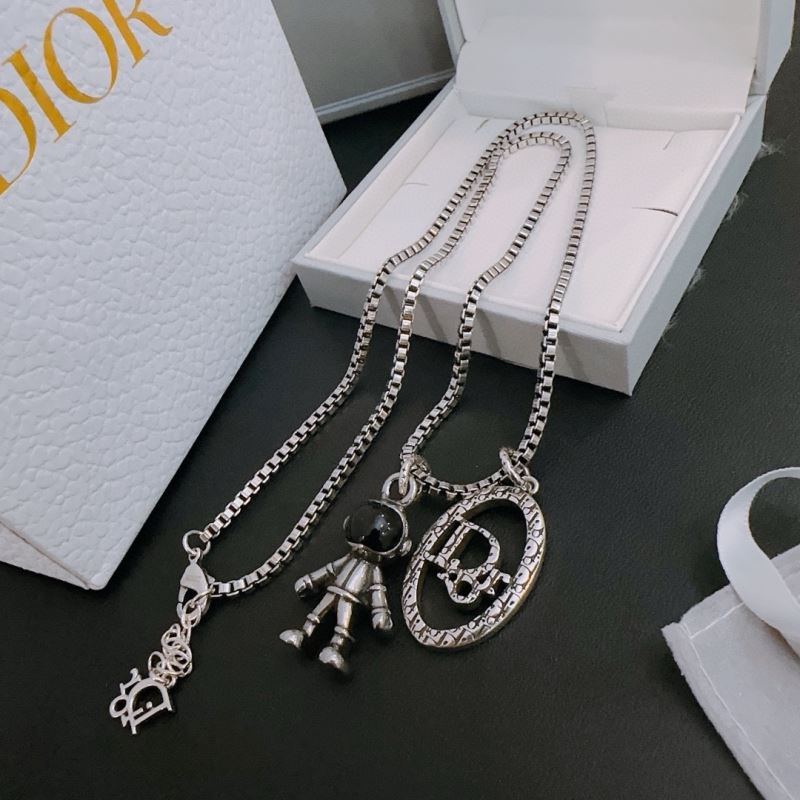 chr1st1an D10r necklaces